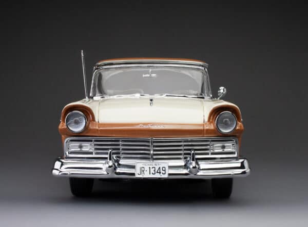 sun star ford fairlane 500 skylinder bronze colonial white 1957 diecast model 1349 image8