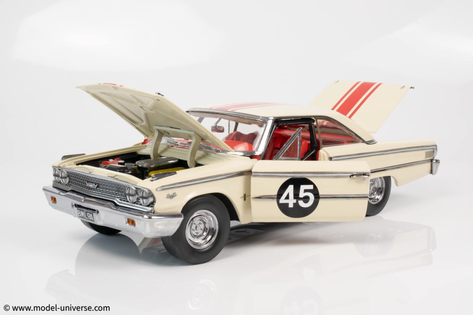 Sun Star - 1:18 Ford Galaxie 500/XL 1963 #45 Jack Sears 1963