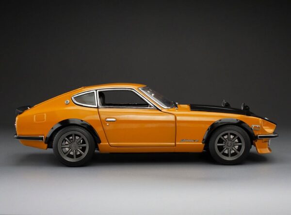 Sun Star 1:18 Datsun Fairlady Z (S30) RHD Orange Carbon Hood 1972 (3516R) Diecast Model 17 Sun Star 1:18 Datsun Fairlady Z (S30) RHD Orange Carbon Hood 1972 (3516R) Diecast Model