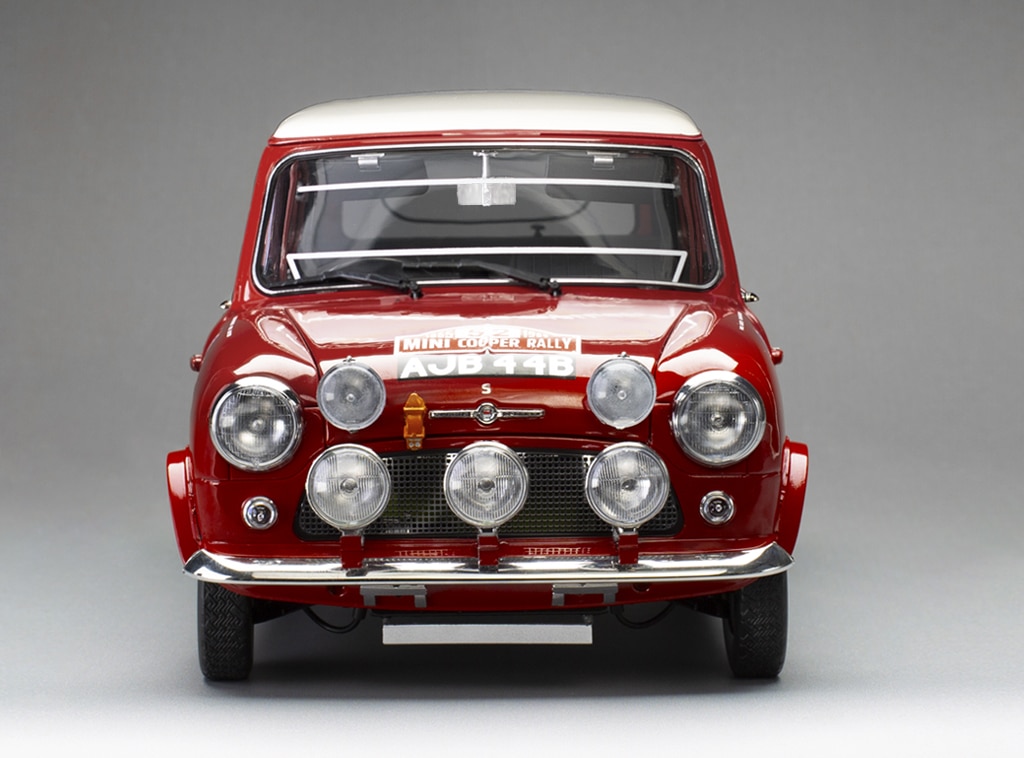 Sun Star - 1:12 Mini Cooper S #52 Makinen/Easter Winner Monte Carlo Rally 1965 - Limited Edition Diecast Model 3 Sun Star - 1:12 Mini Cooper S #52 Makinen/Easter Winner Monte Carlo Rally 1965 - Limited Edition Diecast Model - Image 3