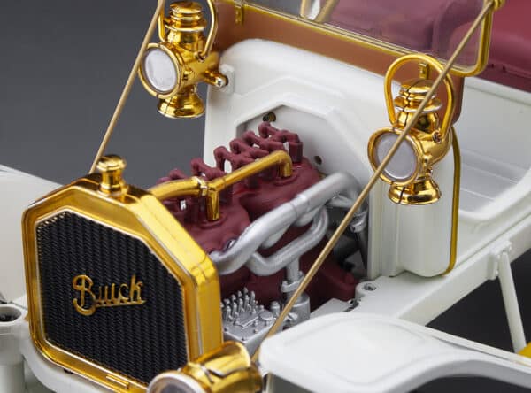 1:18 Buick Model 10 White 1908 - Diecast Model - Sun Star
