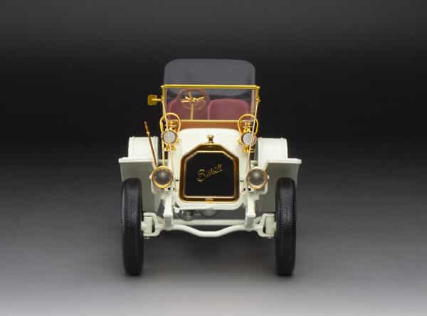 1:18 Buick Model 10 White 1908 - Diecast Model - Sun Star