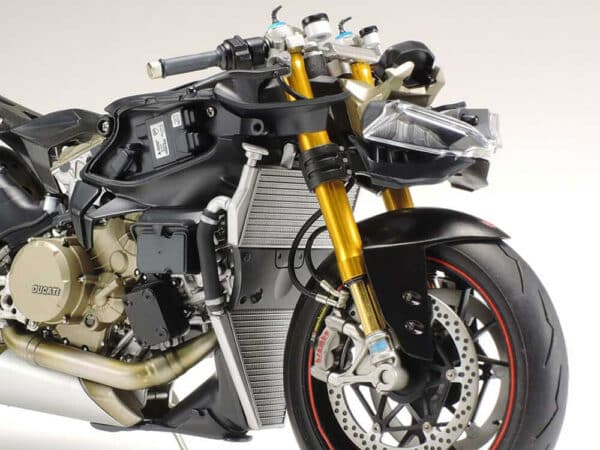 tamiya - 1:12 ducati 1199 panigale s model kit (14132)