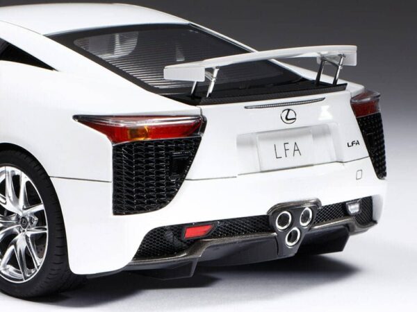 tamiya - 1:24 lexus lfa model kit (24319)