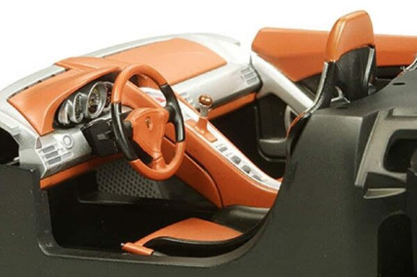 Tamiya - 1:24 Porsche Carrera GT Model Kit (24275)
