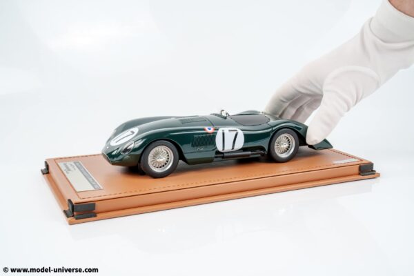 Tecnomodel - 1:18 Jaguar C-Type Long Tail No.17 24h Le Mans 1952 Stirling Moss, Peter Walker - Limited Edition Resin Model with Display Case 10 tecnomodel tm18 303b jaguar c type longtail 1952 le mans 2