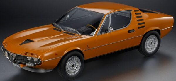 Alfa Romeo Montreal Orange