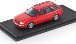 Audi RS2 Red