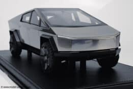 Top Marques - 1:18 Tesla Cybertruck Stainless Steel - Limited Edition Resin Model
