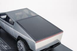 Top Marques - 1:18 Tesla Cybertruck Stainless Steel - Limited Edition Resin Model