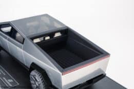Top Marques - 1:18 Tesla Cybertruck Stainless Steel - Limited Edition Resin Model