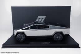 Top Marques - 1:18 Tesla Cybertruck Stainless Steel - Limited Edition Resin Model