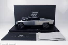 Top Marques - 1:18 Tesla Cybertruck Stainless Steel - Limited Edition Resin Model
