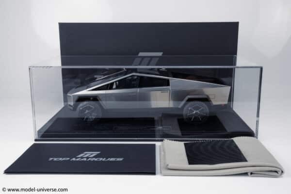 Top Marques - 1:18 Tesla Cybertruck Stainless Steel - Limited Edition Resin Model