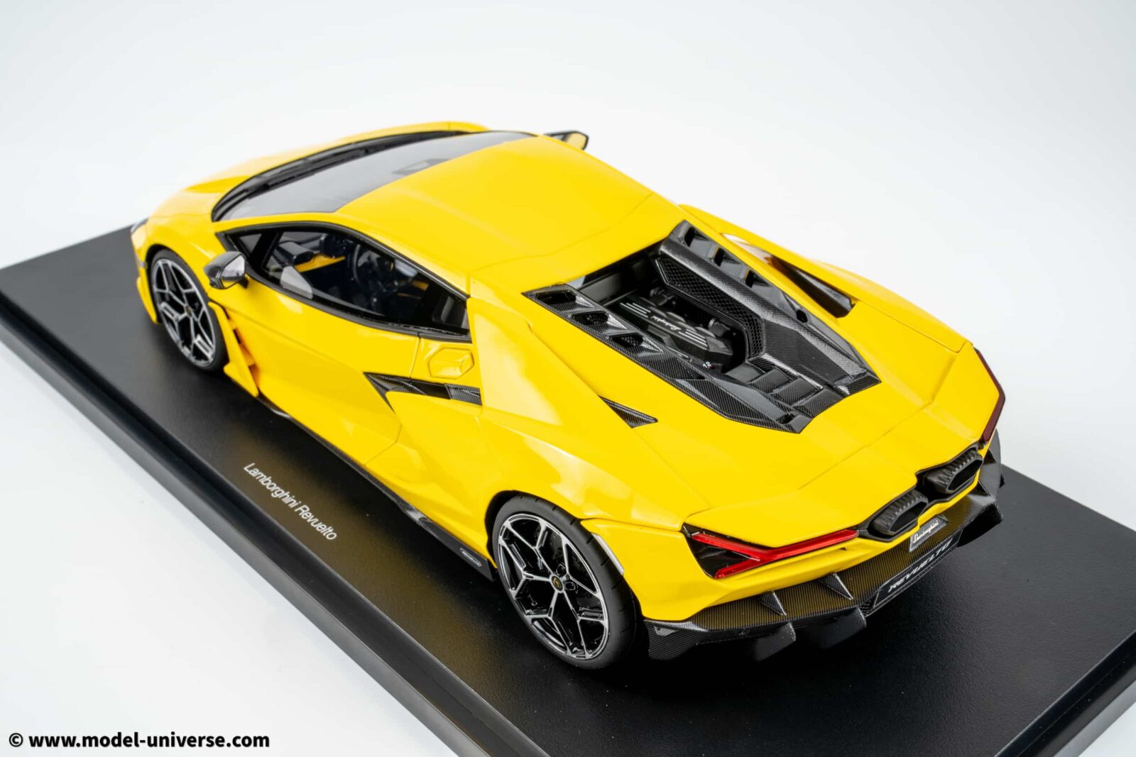Top Speed - 1:18 Lamborghini Revuelto Giallo Yellow 2024 - Limited