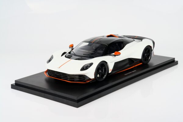 Top Speed 1:18 Aston Martin Valhalla Lunar White (TS0711) Resin Model 19 Top Speed 1:18 Aston Martin Valhalla in Lunar White (TS0711) resin model - front three-quarter view