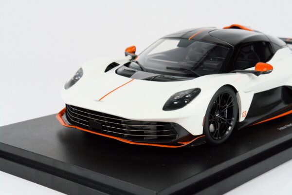Top Speed 1:18 Aston Martin Valhalla Lunar White (TS0711) Resin Model 22 Top Speed 1:18 Aston Martin Valhalla in Lunar White (TS0711) resin model - front end detail
