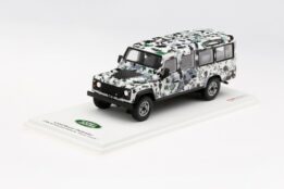 TSM430215 - 1/43 LAND ROVER DEFENDER CNN ARMOURED DEFENDER PIZZA TRUCK (RESIN)