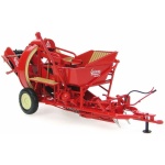 Universal Hobbies - 1:32 Universal Hobbies - 1:32 Universal Hobbies - 1:32 Grimme Universal Potato Harvester (1958)