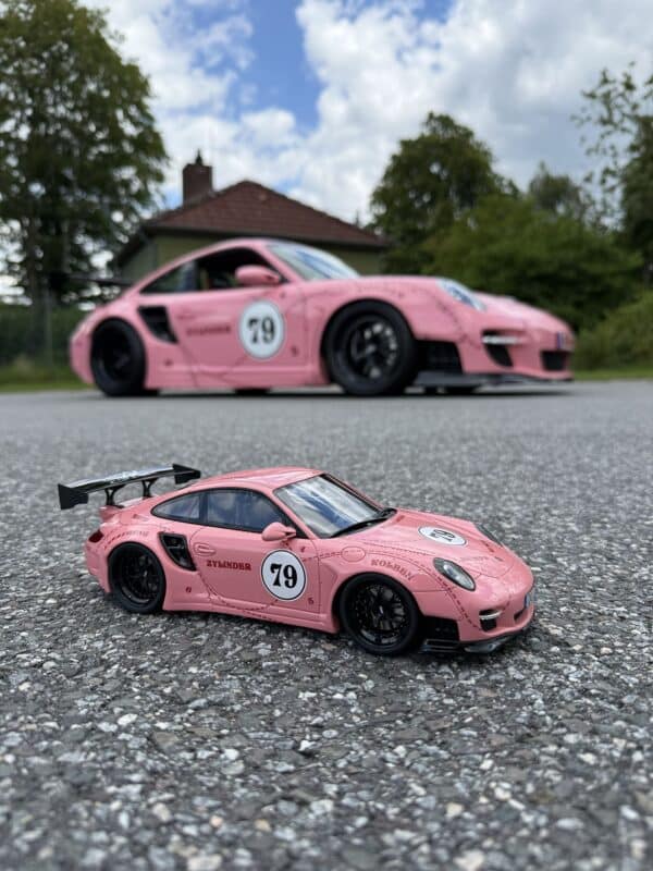 WERK83 1:18 Porsche 911 (997) Turbo S LBWK Sidney Hoffmann The Sow No.79 Pink (W18090001) Resin Model 22 WERK83 1:18 Porsche 911 (997) Turbo S LBWK Sidney Hoffmann The Sow No.79 Pink (W18090001) Resin Model - Image 10