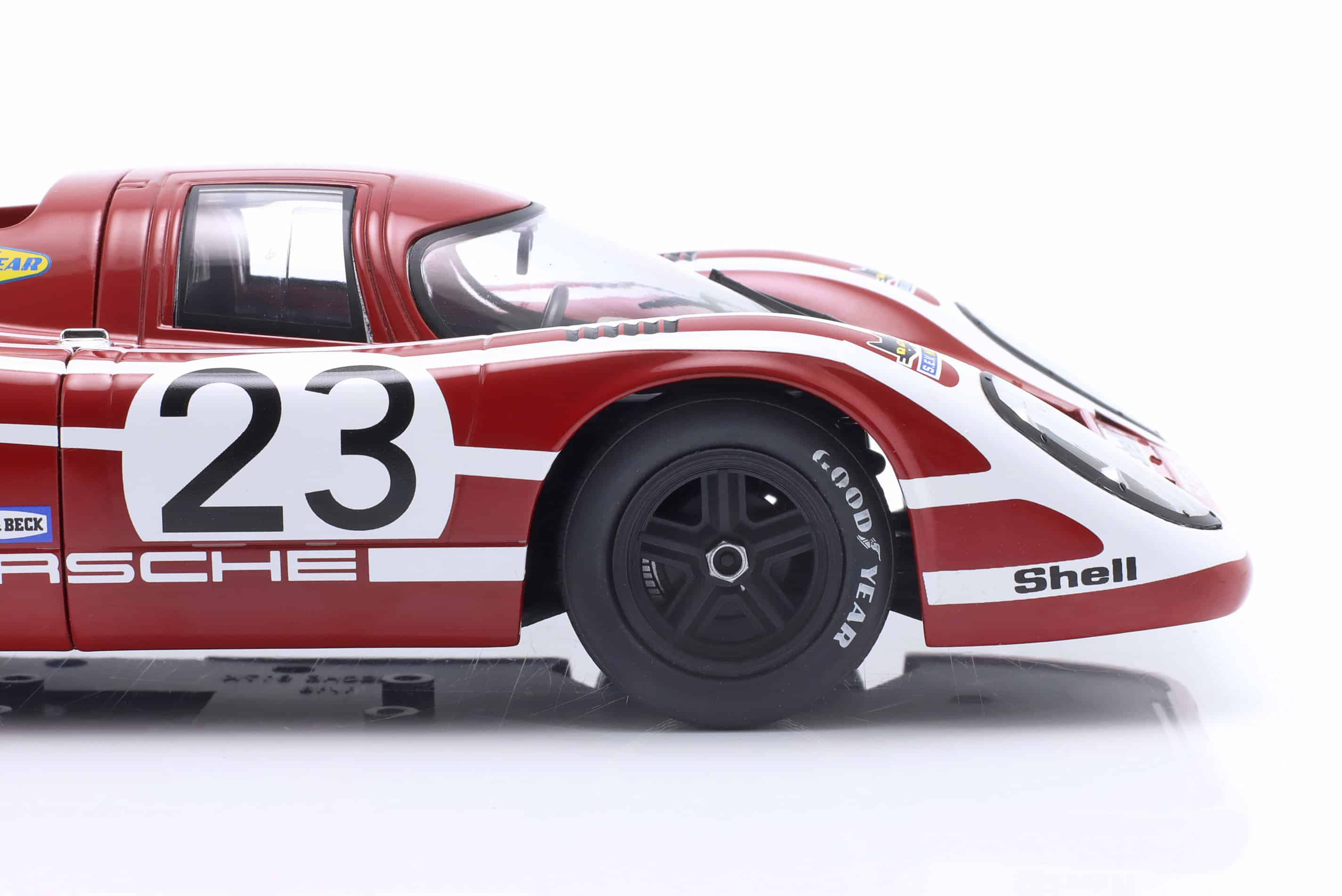 WERK83 1:18 Porsche 917K No.23 Winner 24h Le Mans 1970 (Attwood, Herrmann) (W1802601) Diecast Model 7 WERK83 1:18 Porsche 917K No.23 Winner 24h Le Mans 1970 (Attwood, Herrmann) (W1802601) Diecast Model - Image 7