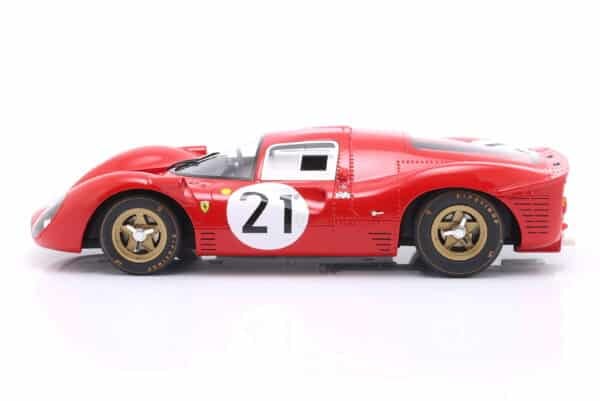 WERK83 - 1:12 Ferrari 330 P4 No.21 24h Le Mans 1967 Scarfotti, Parkes - Resin Model