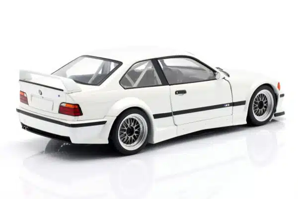 werk83_1_18_bmw_m3_e36_gtr_plain_body_version_whit 3