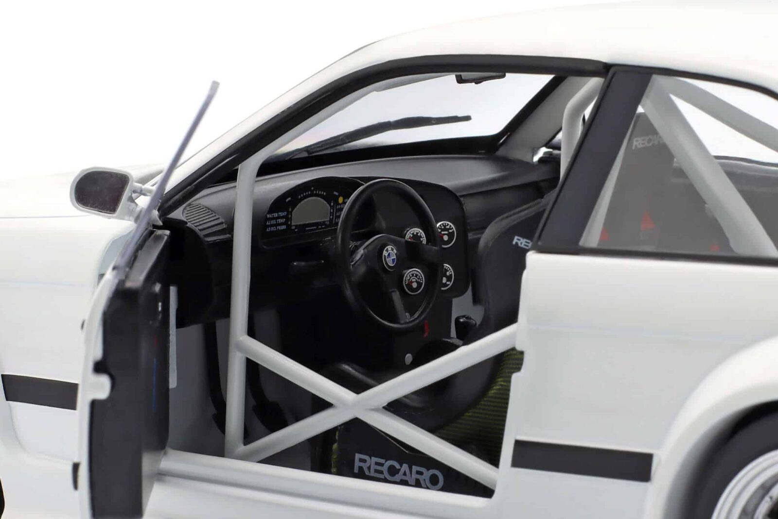 WERK83 1:18 BMW M3 (E36) GTR Plain Body Version White (W18051001