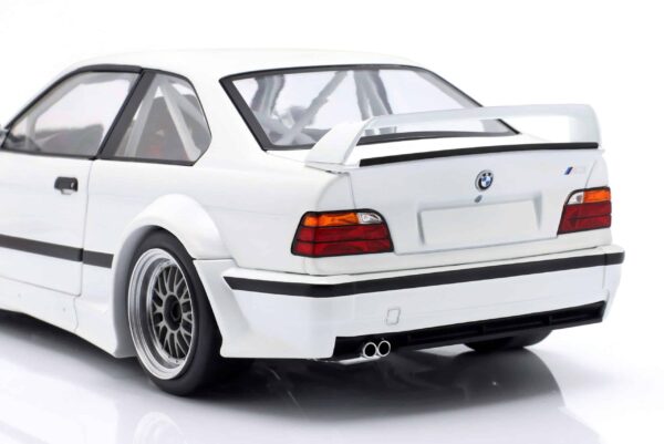 WERK83 - 1:18 BMW M3 (E36) GTR Plain Body Version White - Diecast Model 14 WERK83 - 1:18 BMW M3 (E36) GTR Plain Body Version White - Diecast Model