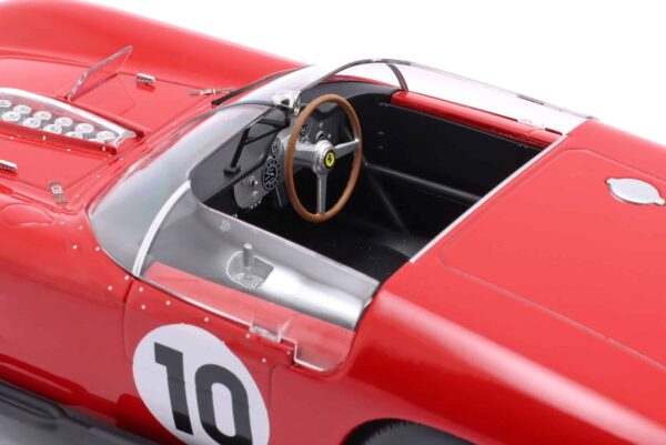 WERK83 - 1:18 Ferrari 250 TR61 No.10 Winner 1961 24h Le Mans Olivier Gendebien, Phil Hill - Diecast Model 13 WERK83 - 1:18 Ferrari 250 TR61 No.10 Winner 1961 24h Le Mans Olivier Gendebien, Phil Hill - Diecast Model
