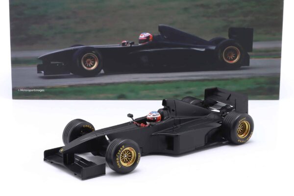 werk83_1_18_michael_schumacher_ferrari_f300_test_c
